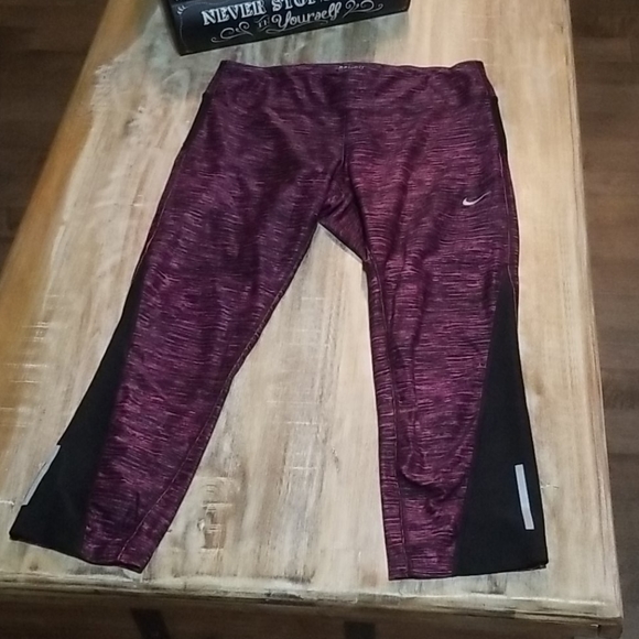 Nike Pants - New Nike Dri - Fit Capri Leggings - L